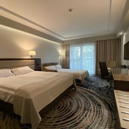 Ambasador Premium Ξενοδοχείο 4*