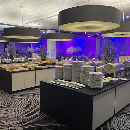 Отель Ambasador Premium