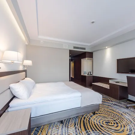 Ambasador Premium فندق وودج