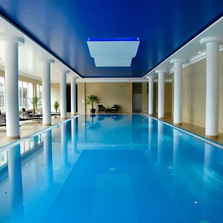 Ambasador Premium 4* وودج
