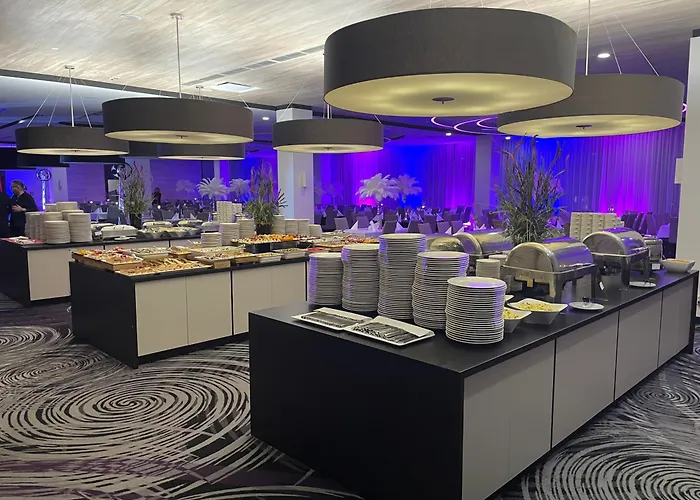 Отель Ambasador Premium