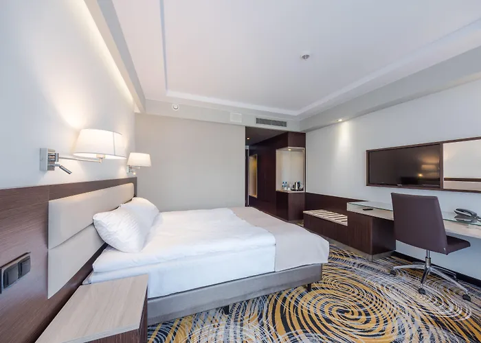 Ambasador Premium Отель Лодзь