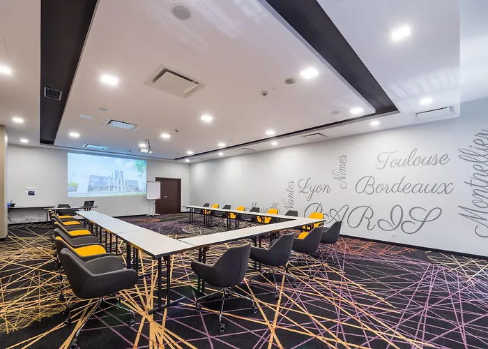 Отель Ambasador Premium 4*